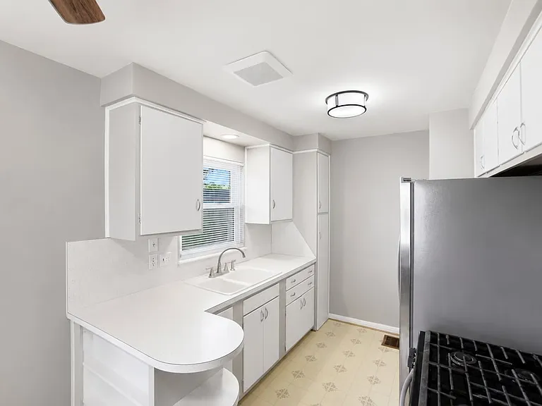 3267 Walmar Dr — Photo 39