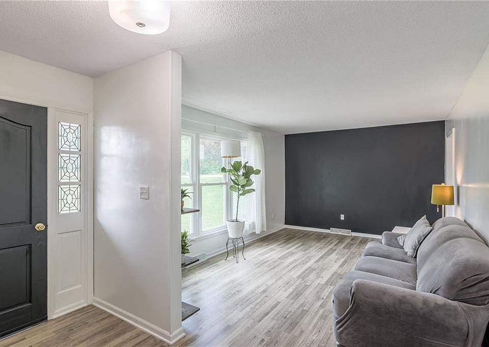 1304 Cambridge Cir, Plattsburg, MO 64477 Zillow