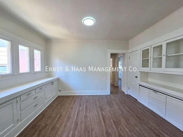 1027 1/2 E Ocean Blvd — Photo 10