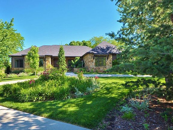 3rd image of 7946 Preserve Ln