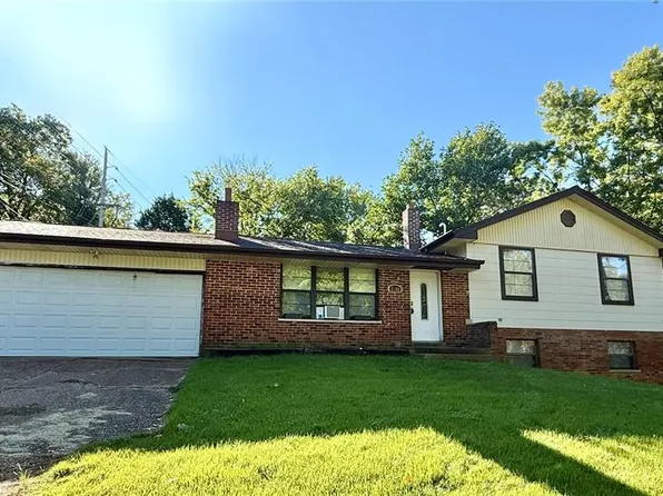 6580 Tall Oaks Dr, Cedar Hill, MO 63016