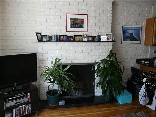Rented by Guy Caterina, LREB | media 17