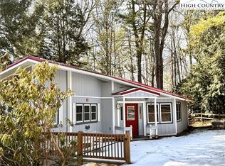 12 Yarrow Loop, Newland, NC 28657