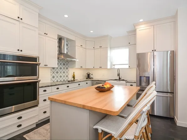 2 Peirce Rd, Lynn, MA 01902