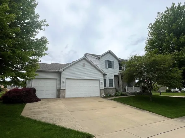 2904 Spangle Rd, Bloomington, IL 61705
