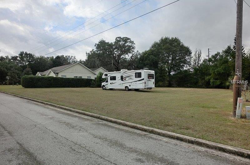 2nd image of 1240 Oak Haven Dr