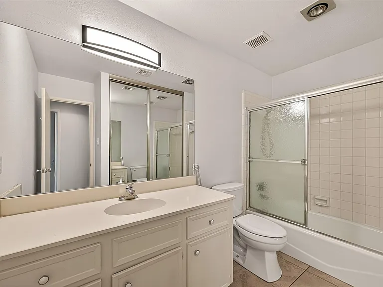 7655 S Braeswood Blvd #47 — Photo 22