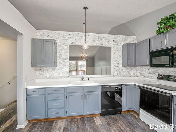 4th image of 5775 Wineberry Ln SW #8