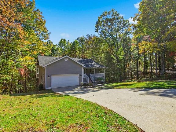 2nd image of 622 Spring Crest Rd