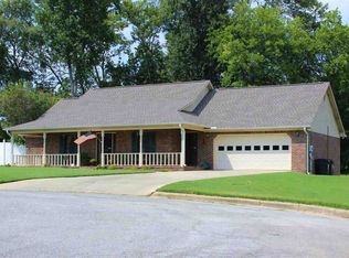 2806 Longfellow Dr SW, Decatur, AL 35603