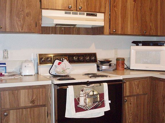 Plenty of Cupboard and Counter Space