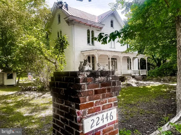 22446 E Depot St, Newsoms, VA 23874