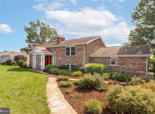 860 Oak Ridge Ave, State College, PA 16801