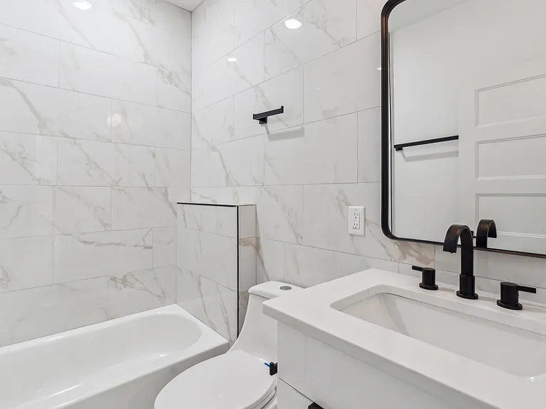 Brand New Apartments in Fishtown — Photo 11