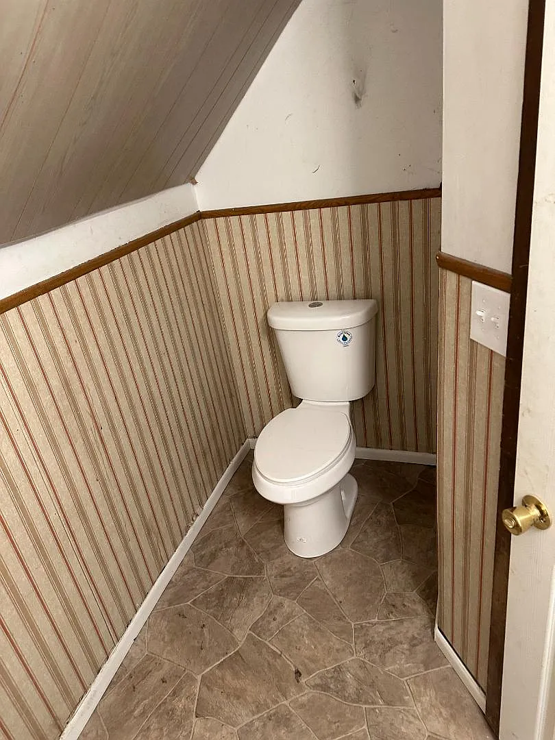 208 1/2 E Avenue B - Unit 2 — Photo 3