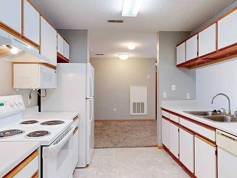 Northbrook Apartments — Photo 121