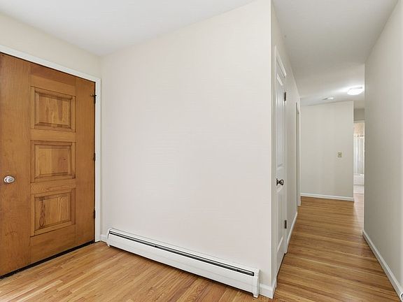 3rd image of 17 Ardencrest Rd