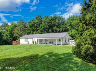 280 Joe Barnett Rd, Jamestown, TN 38556