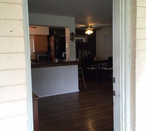3rd image of 412 S Seneca Blvd
