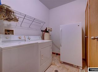 6005 Appian Way, Evansville, WY 82636