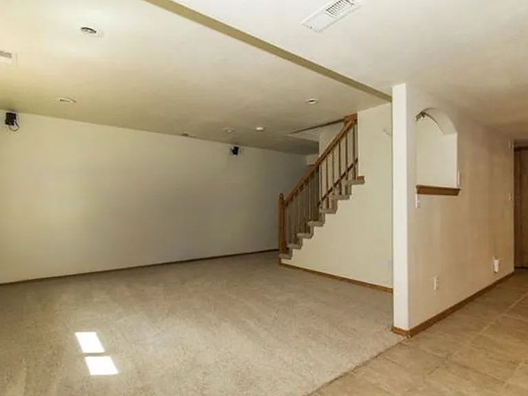 15425 Holbein Dr — Photo 22