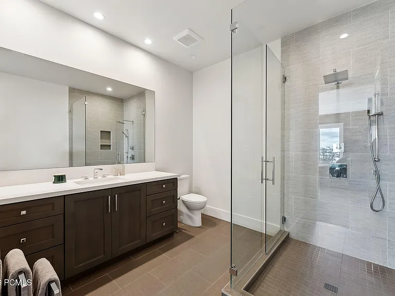 3450 E Ridgeway Dr — Photo 49