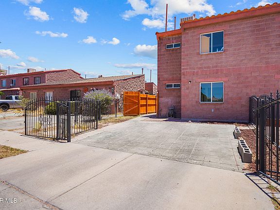 2nd image of 3570 Oasis Dr
