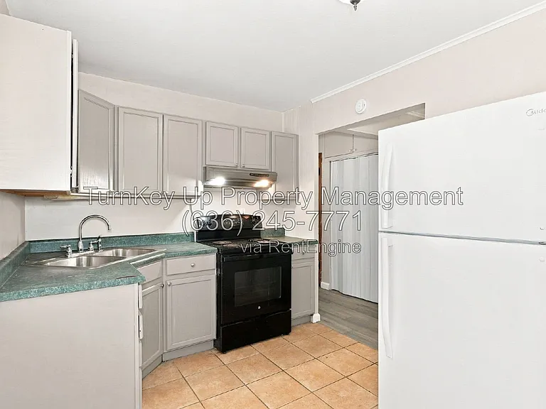 840 Lebon Dr — Photo 4