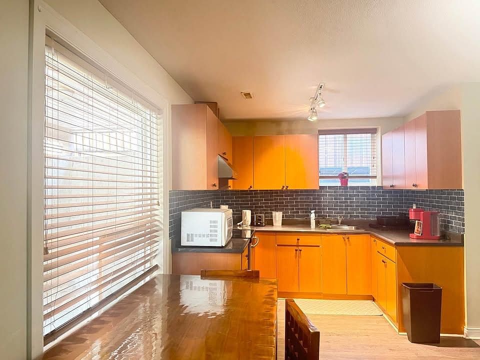 1st image of 159XX 89a Ave #Basement