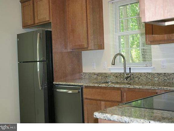 2nd image of 524 W Uwchlan Ave