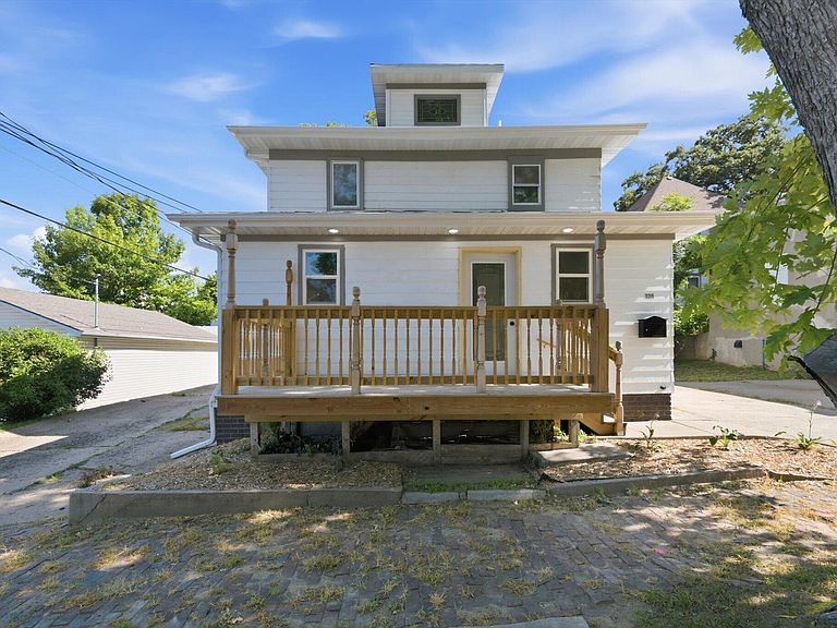 Listing photo 3