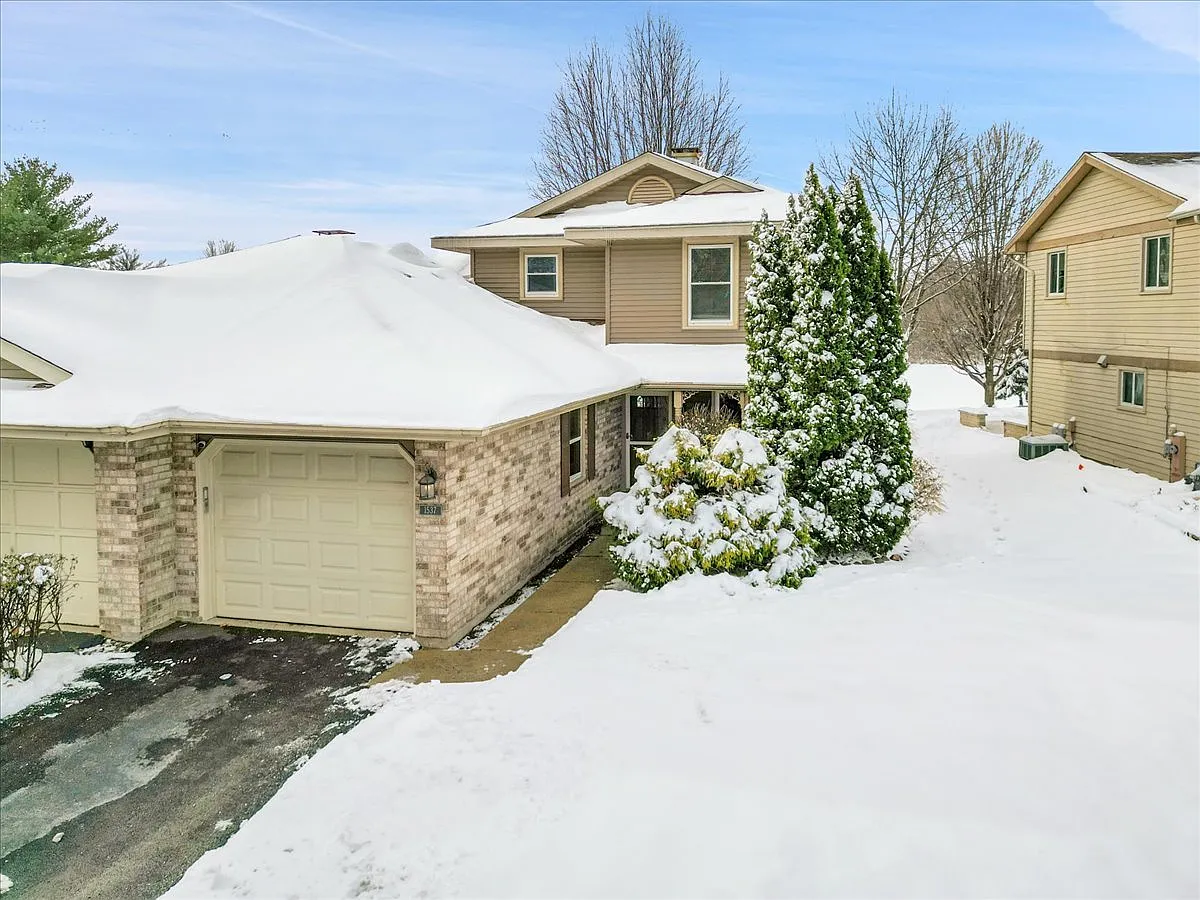 1537 Lighthouse Dr photo 1
