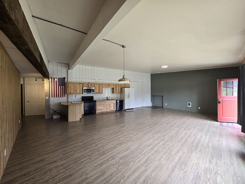 2nd image of 532 S Main Ave