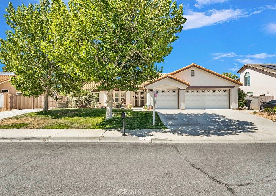 1st image of 12752 Via Posada Ct