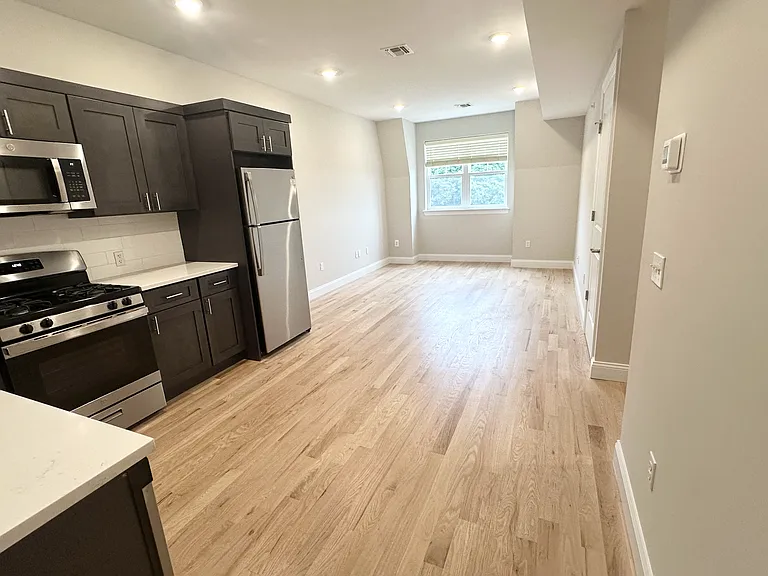 327 Totowa Rd #401 — Photo 6