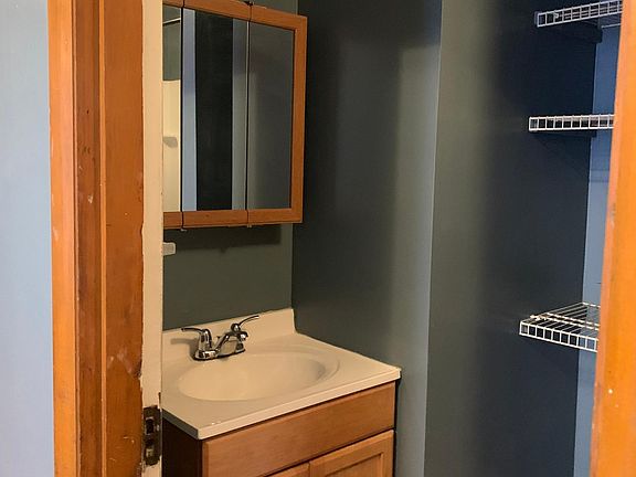 2nd image of 3643 Oregon Ave Floor 2