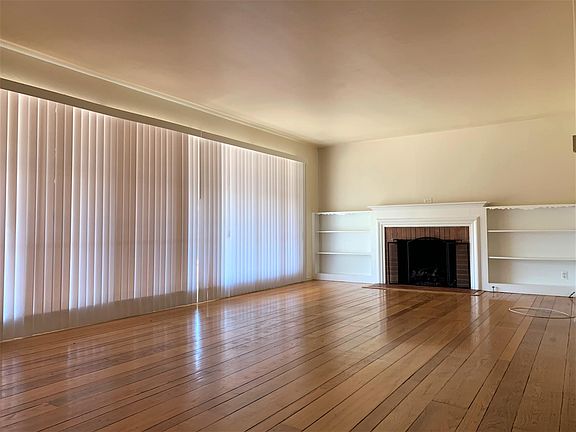 3rd image of 650 Los Ninos Way