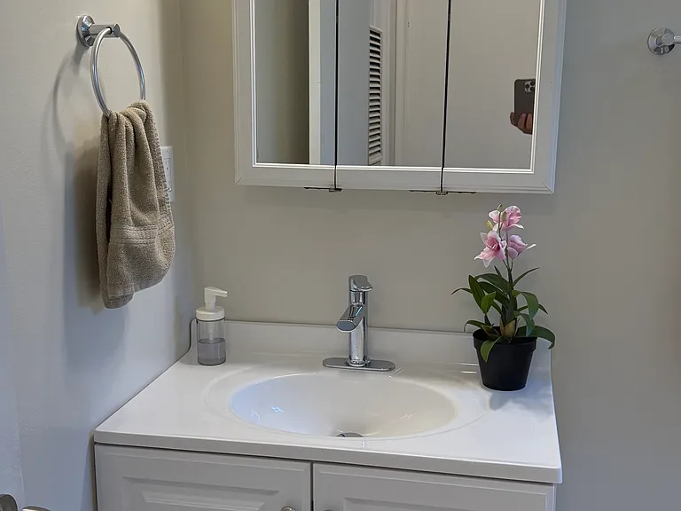 13951 Bessemer St #5 — Photo 10