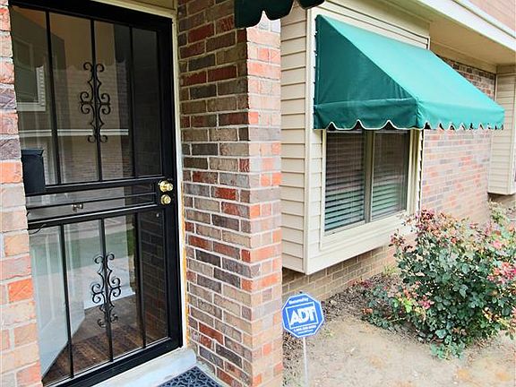 3rd image of 6571 Poplar Woods Cir S APT 2