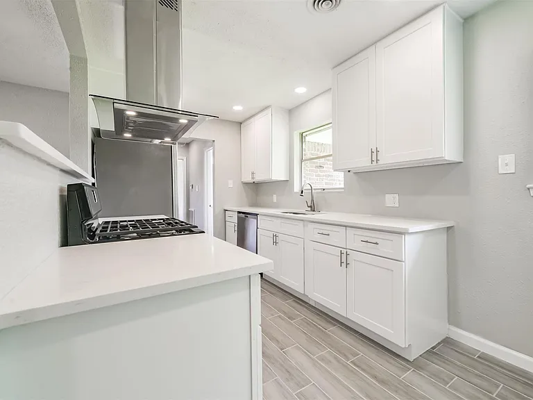 9631 Bundy Ln — Photo 8
