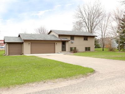E2363 Julie Ln, Waupaca, WI, 54981
