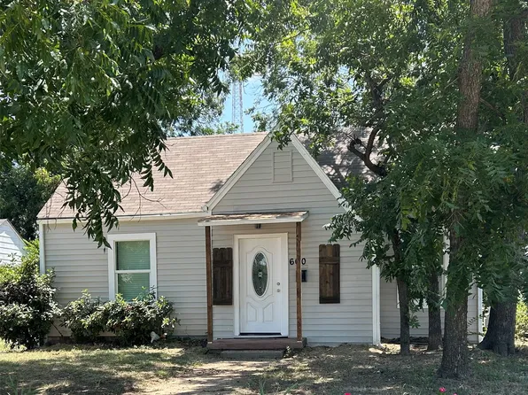 600 E Robert St, Fort Worth, TX 76104