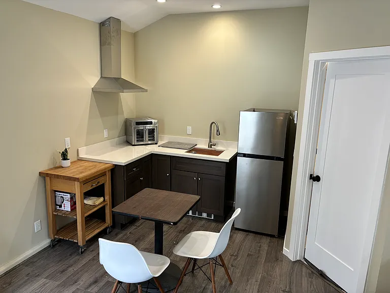 411 W Canon Perdido St — Photo 4
