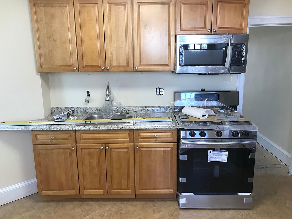 1st image of 523 W Nedro Ave Floor 2