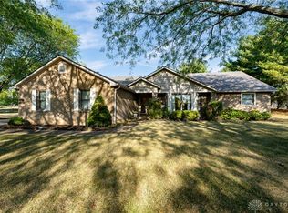 325 Wayne Ct, Waynesville, OH 45068