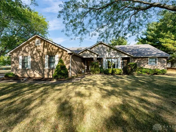 325 Wayne Ct, Waynesville, OH 45068