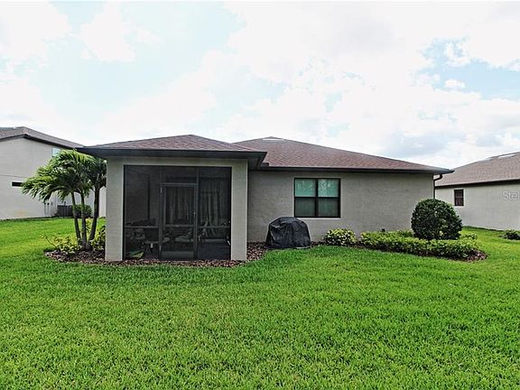 3rd image of 2683 Sherman Oak Dr