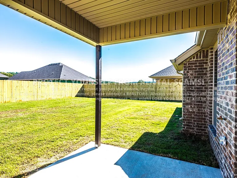 50 N Benchmark Ln — Photo 13