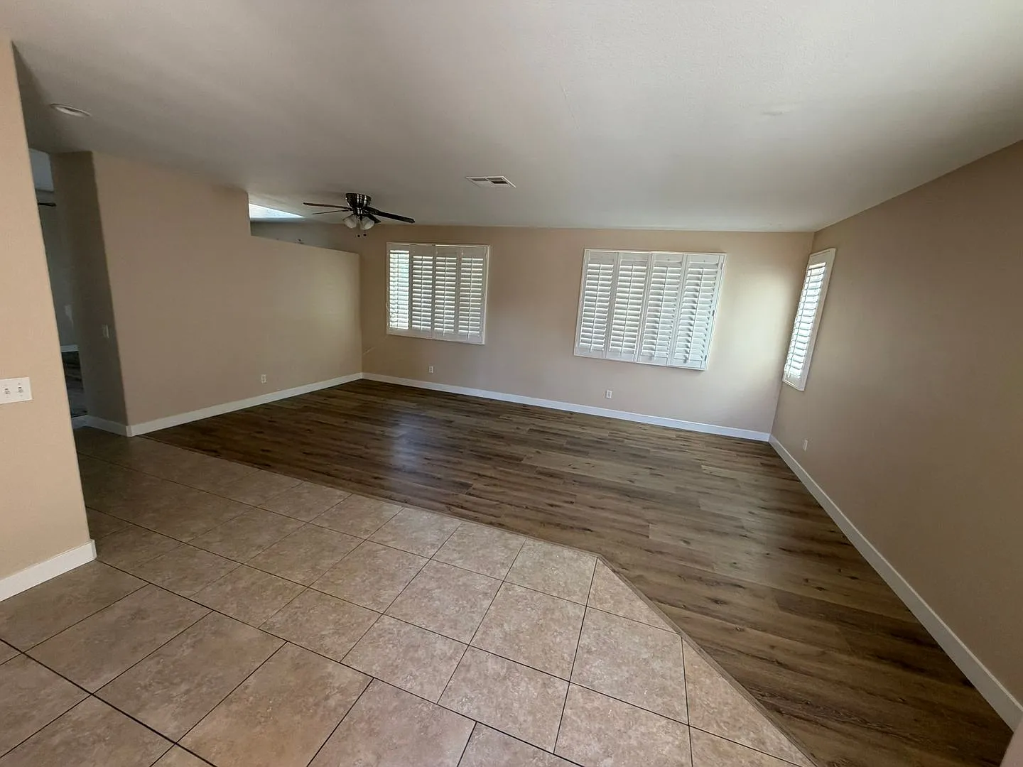Moreno Valley Ranch Lakefront Home! — Photo 2