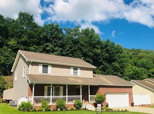 108 Stoney Brook Dr, Van Lear, KY 41265